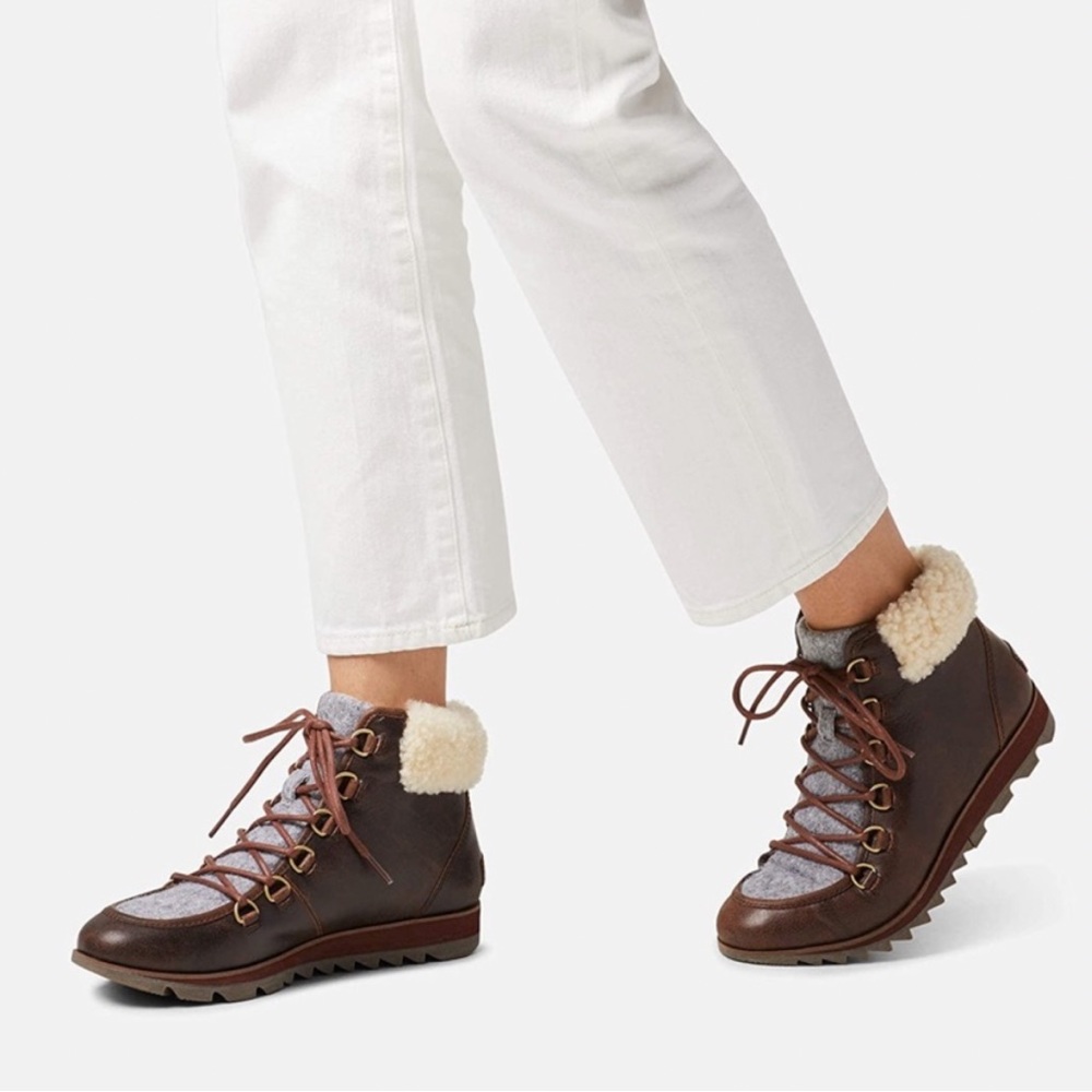 Sorel Lace Up Cozy Booties Faux Fur 8.5